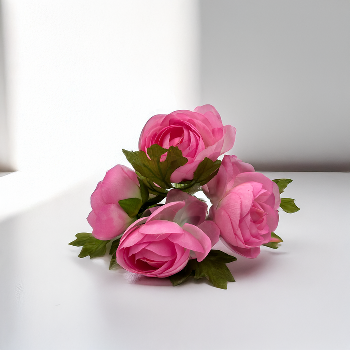 Charming Pink Ranunculus Bouquet – A Touch of Graceful Elegance