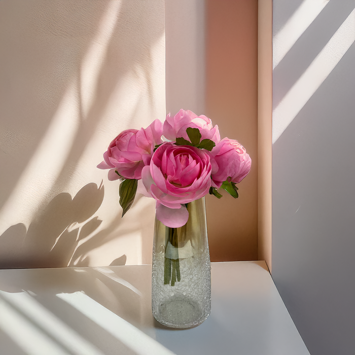 Charming Pink Ranunculus Bouquet – A Touch of Graceful Elegance