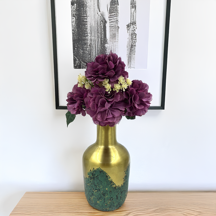 Elegant Purple Floral Bouquet – A Timeless Statement Piece