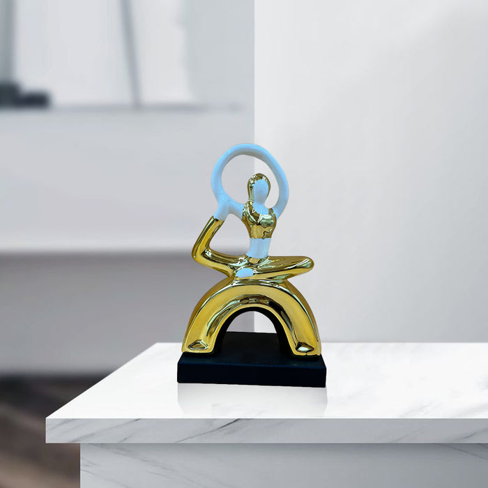 Modern Golden Yoga Figurine – A Stunning Fusion of Art and Serenity